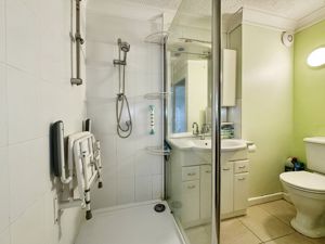 SHOWER ROOM- click for photo gallery